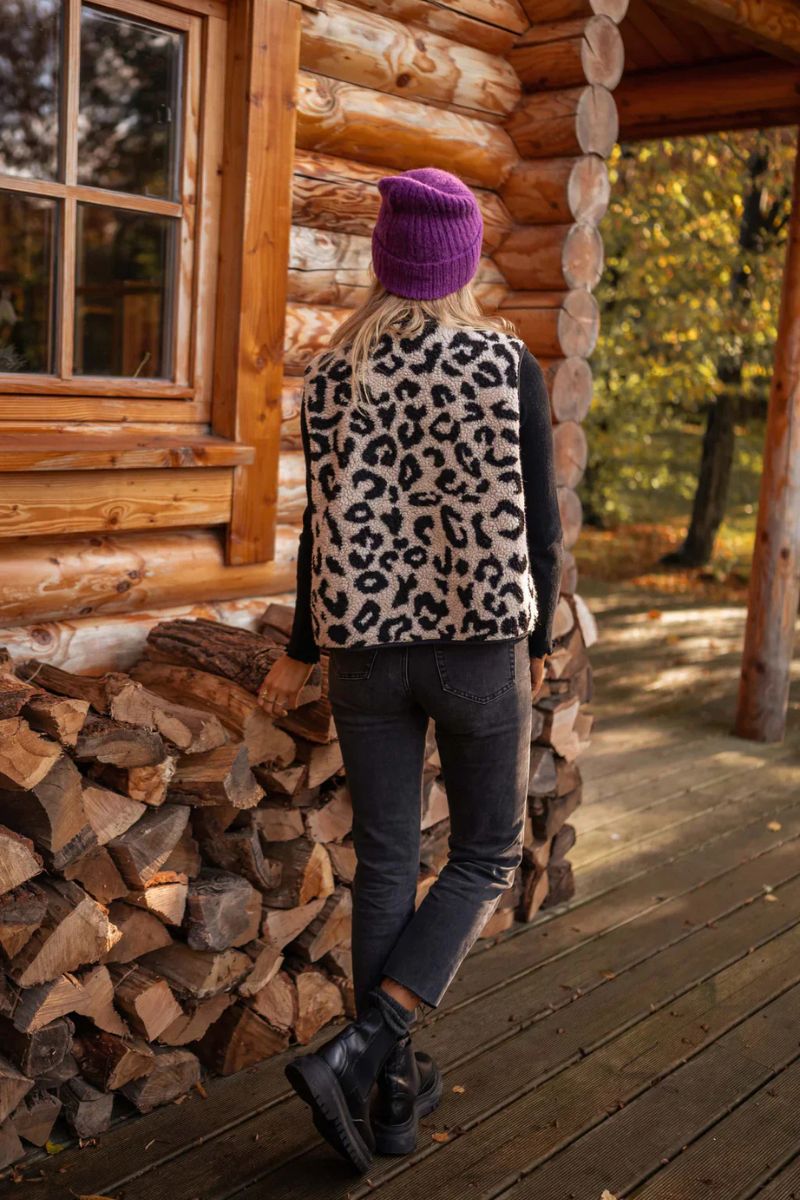 ASTRID™ | THE LEOPARD KNIT WAISTCOAT