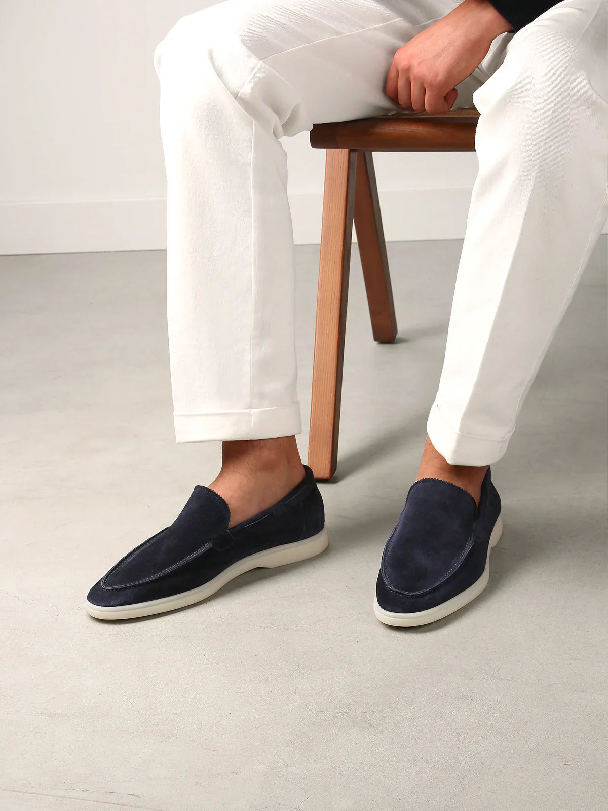 NAVY BLUE MONTOCOUR SUEDE LOAFER